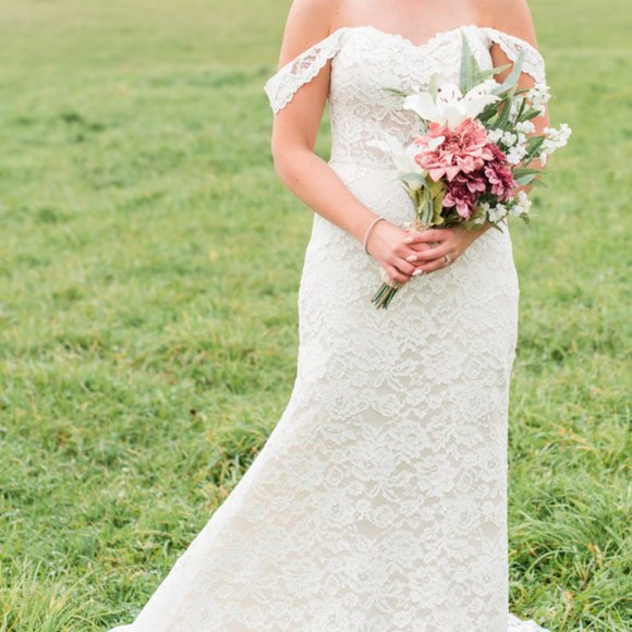 Stella York Wedding Dress - Picture 1 of 5